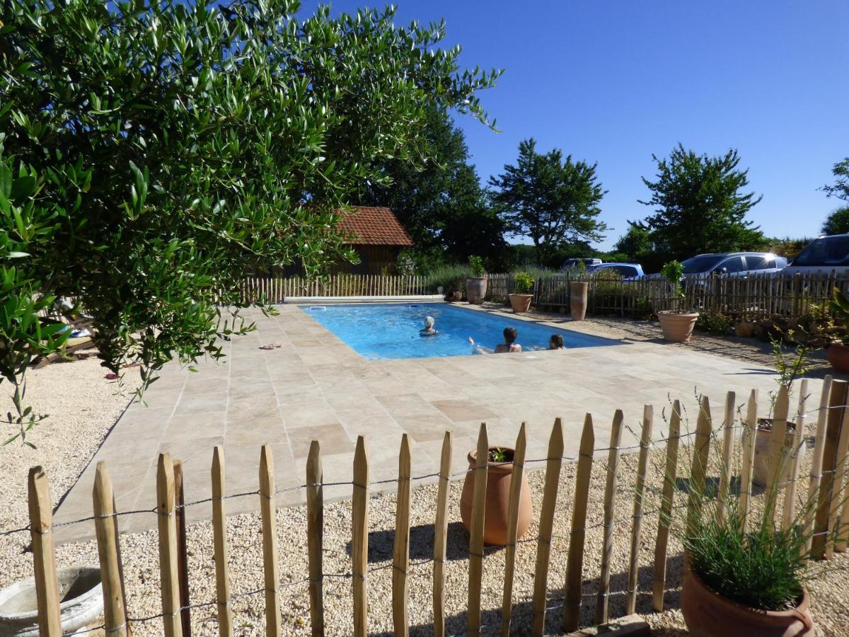 Britavit Bed & Breakfast Saint-Avit-Sénieur Exterior photo